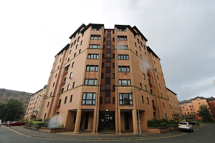 2 Bedroom Flat To Rent In Parsonage Square, Glasgow, G4