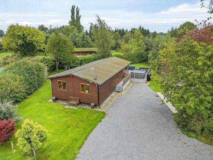 3 Bedroom Bungalow For Sale In Main Street, Sutton On Derwent, York, YO41