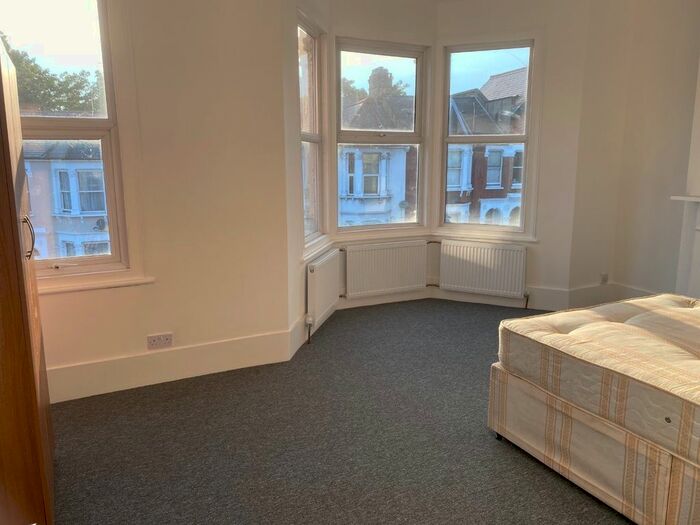 5 Bedroom Terraced House To Rent In Wightman Road, Finsbury Park / Haringey, N8