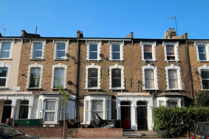 1 Bedroom Flat To Rent In Graham Road, Hackney, London, E8