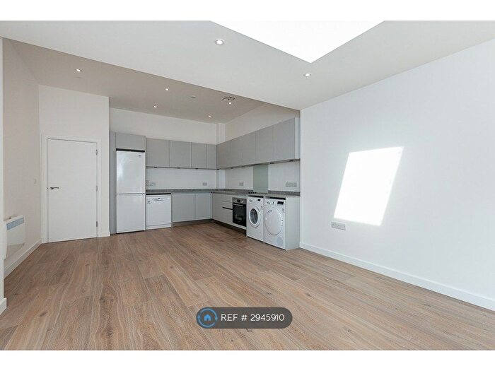 1 Bedroom Flat To Rent In Goulton Road, London, E5