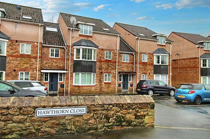 2 Bedroom Flat For Sale In Hawthorn Close, Benwell, Newcastle Upon Tyne, NE15