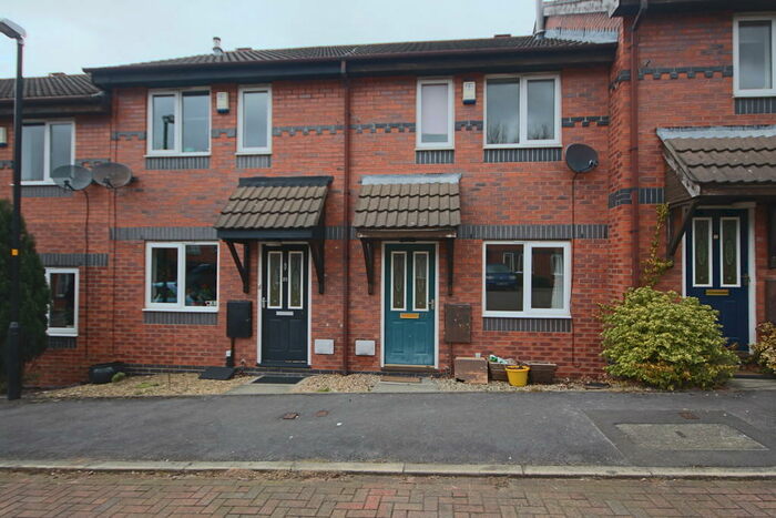 2 Bedroom Mews To Rent In Petunia Close, Leyland, PR25