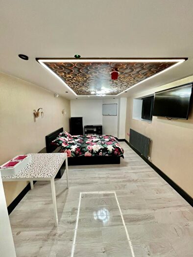 6 Bedroom Terraced House To Rent In Beech Grove, Manchester, M14