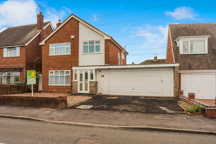 3 Bedroom Detached House To Rent In Scotts Green Close, Dudley, West Midlands, DY1