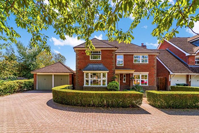 4 Bedroom Detached House For Sale In Jenner Way, Epsom, KT19