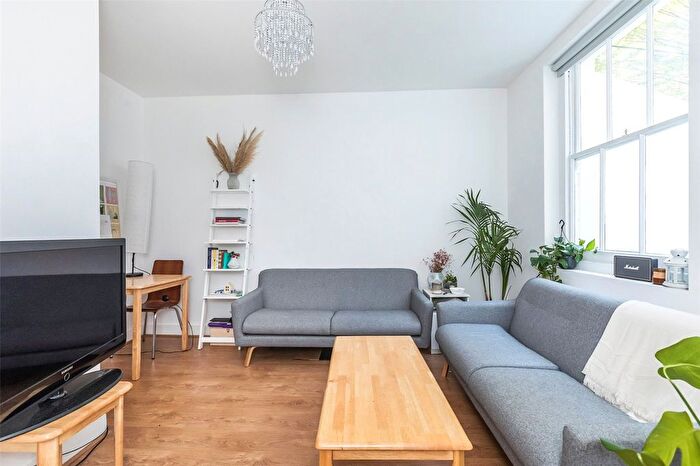 3 Bedroom Flat To Rent In Islington Park Street, London, N1