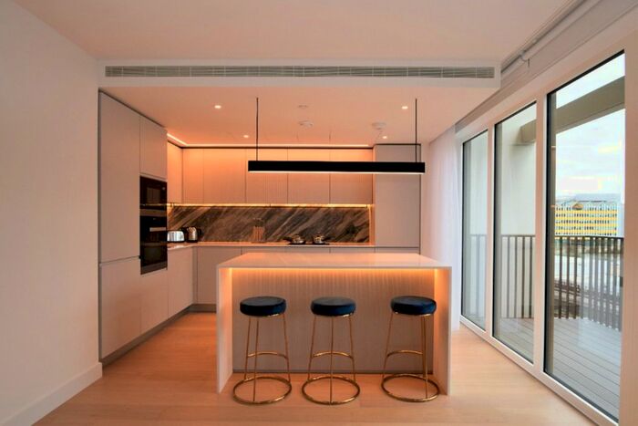 2 Bedroom Flat To Rent In Fountain Park Way, White City, W12