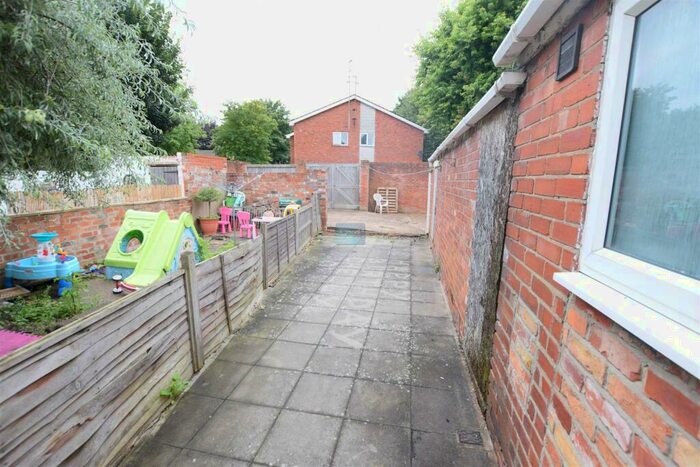 5 Bedroom End Of Terrace House To Rent In Saxon Street - Student House - /, LN1