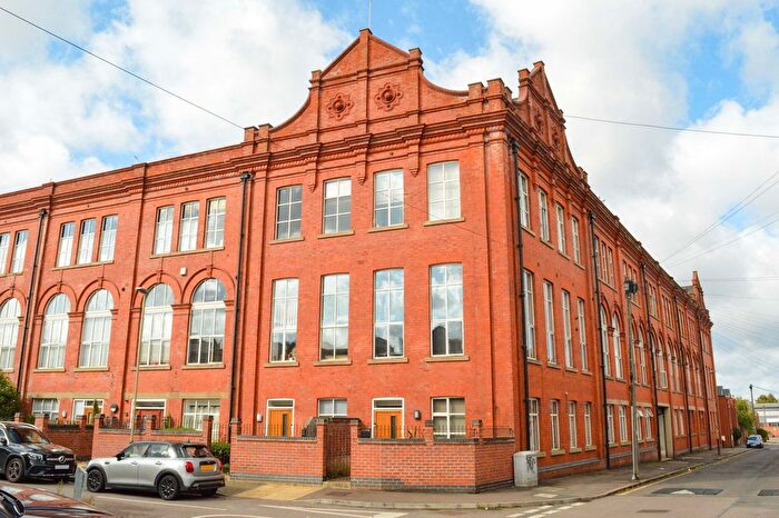 1 Bedroom Flat For Sale In Cowper Street, Knighton Fields, Leicester, LE2