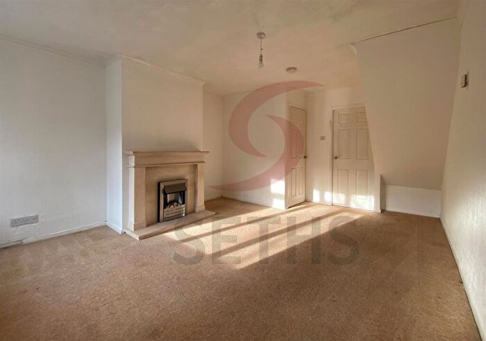 2 Bedroom Town House To Rent In Hardwick Crescent, Syston, Leicester, LE7