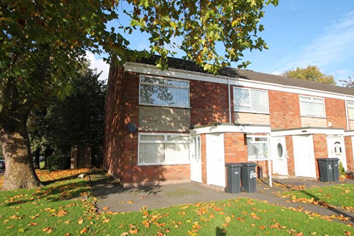 1 Bedroom Apartment To Rent In Apperley Way, Halesowen, West Midlands, B63