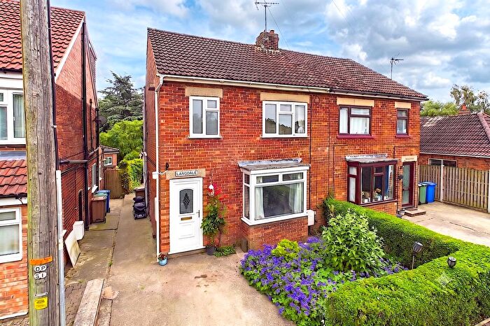 3 Bedroom Semi Detached House For Sale In Storking Lane, Wilberfoss, Wilberfoss, York, North Yorkshire, YO41