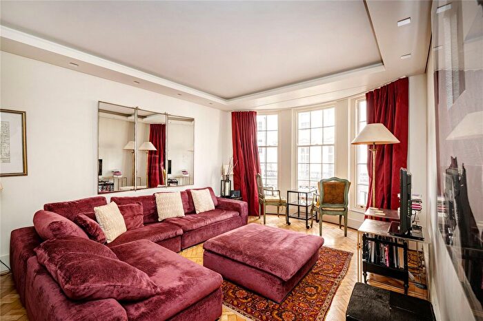 3 Bedroom Flat For Sale In Upper Grosvenor Street, Mayfair, London, W1K
