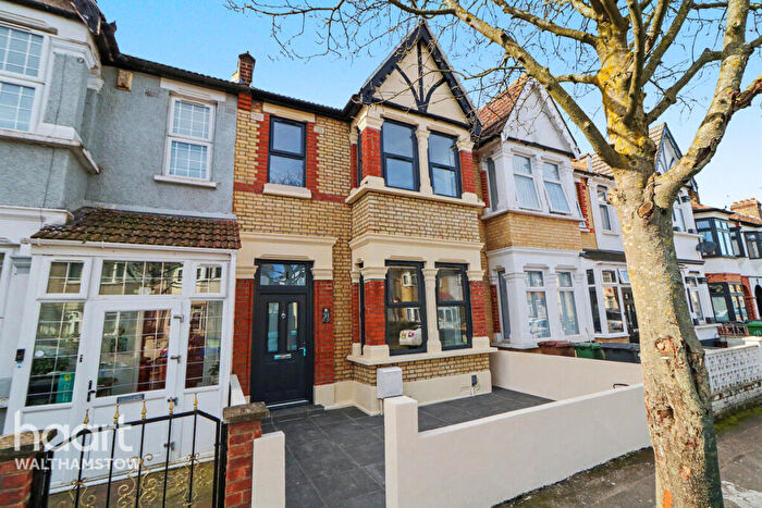 4 Bedroom Terraced House For Sale In Rochdale Road, Walthamstow, E17