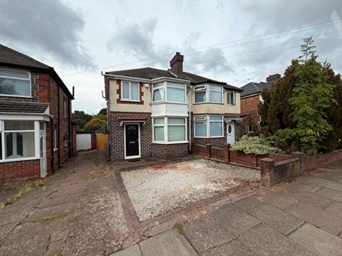 3 Bedroom Semi-Detached House For Sale In Ermington Crescent, Castle Bromwich, Birmingham, West Midlands, B36