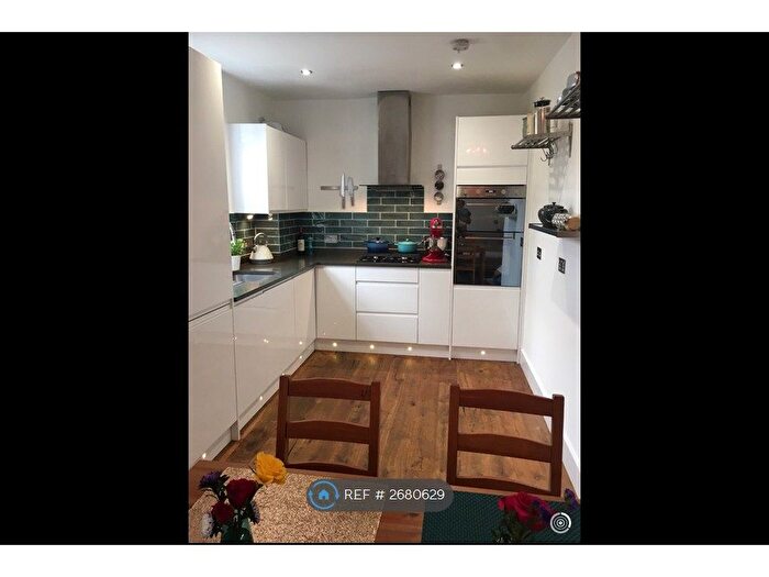 3 Bedroom Flat To Rent In Rushcroft Rd, Brixton, SW2