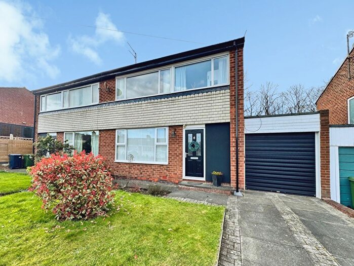 3 Bedroom Semi Detached House For Sale In Dene Crescent, Ryton, NE40