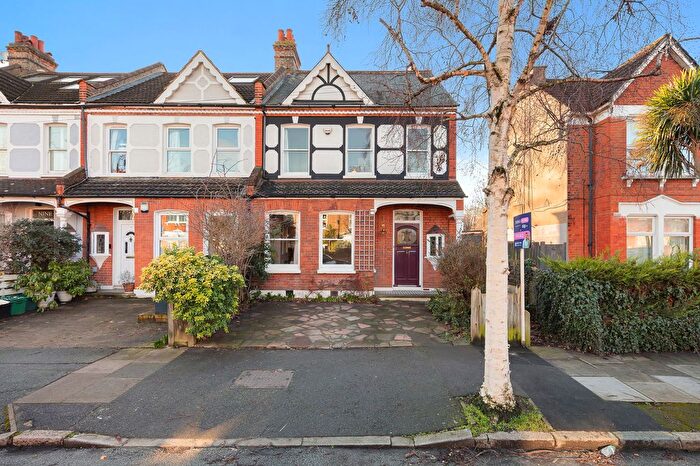 4 Bedroom End Terrace House For Sale In Tremaine Road, Anerley, SE20