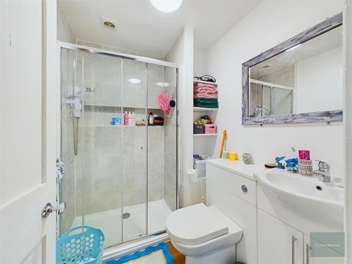 1 Bedroom Flat For Sale In Connaught Avenue, Mannamead, Plymouth, PL4