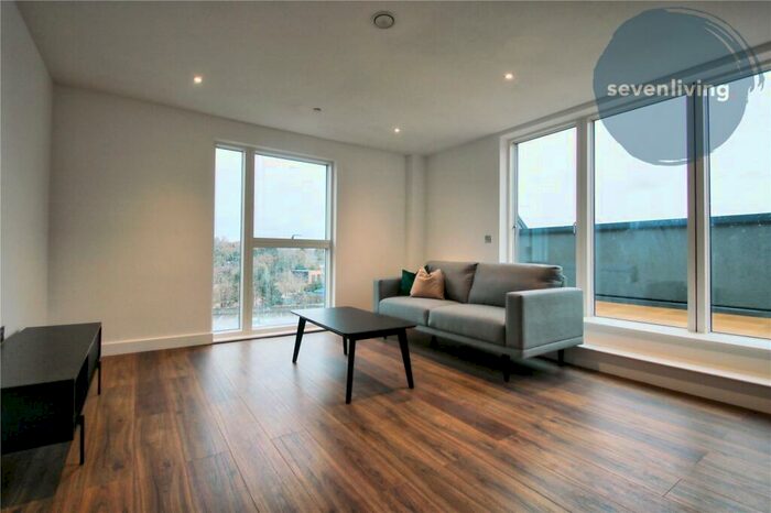 2 Bedroom Penthouse To Rent In The Grand Exchange, Market Street, Bracknell, Berkshire, RG12