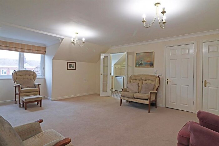 2 Bedroom Property For Sale In London Road, Redhill, RH1