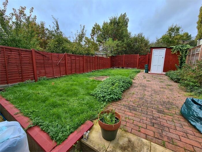 3 Bedroom End Of Terrace House To Rent In Conway Crescent, Perivale, Greenford, Greater London UB6