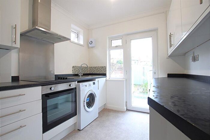 1 Bedroom Maisonette To Rent In Bedfont Lane, Feltham, TW14
