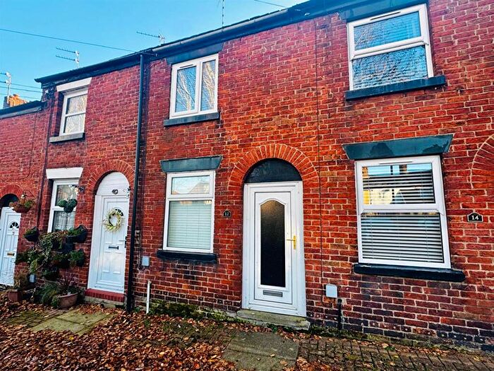3 Bedroom Terraced House To Rent In John Street, Congleton, CW12