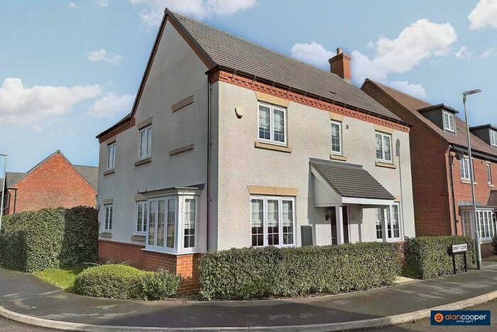 4 Bedroom Detached House For Sale In Quincy Close, Bramcote Manor, Nuneaton, CV11