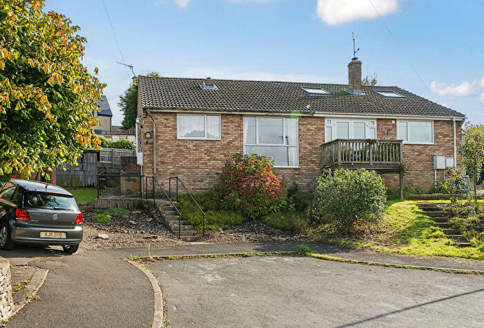 2 Bedroom Bungalow For Sale In Birch Road, Kingscourt, Stroud, Gloucestershire, GL5