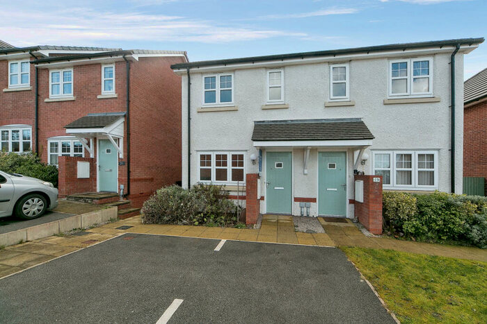 2 Bedroom Semi-Detached House To Rent In Gernant, Old Colwyn., LL29