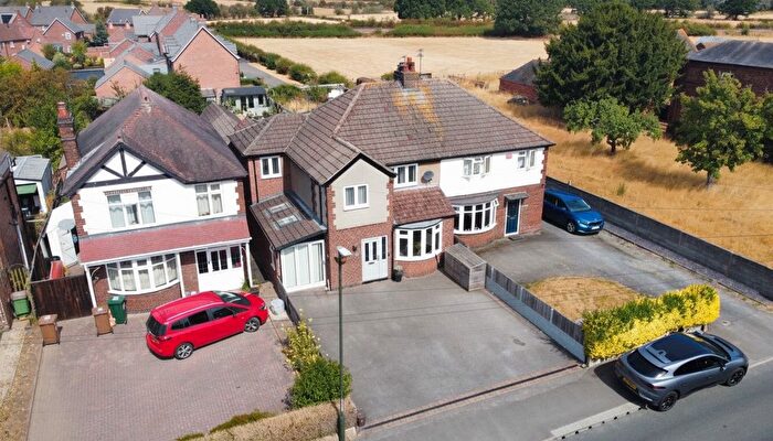 4 Bedroom Semi-Detached House For Sale In Findern Lane, Willington, Derby, Derbyshire, DE65