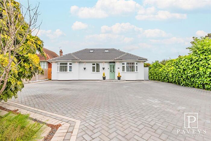 3 Bedroom Detached Bungalow For Sale In Kirby Road, Walton On The Naze, CO14
