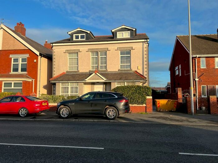 2 Bedroom Flat To Rent In St. Annes Road, Blackpool, Blackpool, FY4