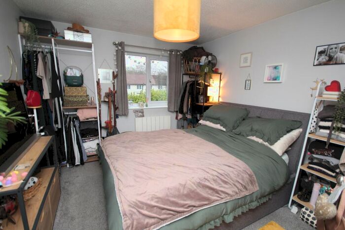 2 Bedroom Flat For Sale In Haysman Close, Letchworth Garden City, SG6