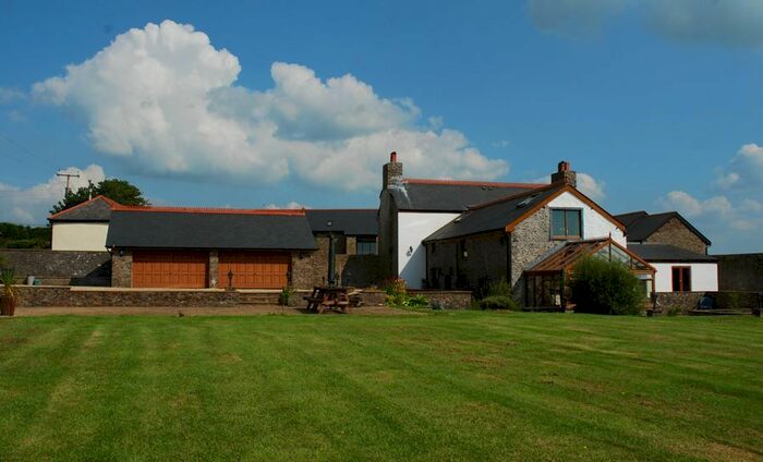 5 Bedroom Country House For Sale In Atherington, Umberleigh, EX37