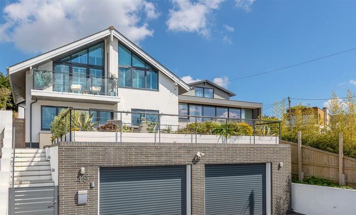 5 Bedroom Detached House For Sale In Gurnard, Isle Of Wight, PO31