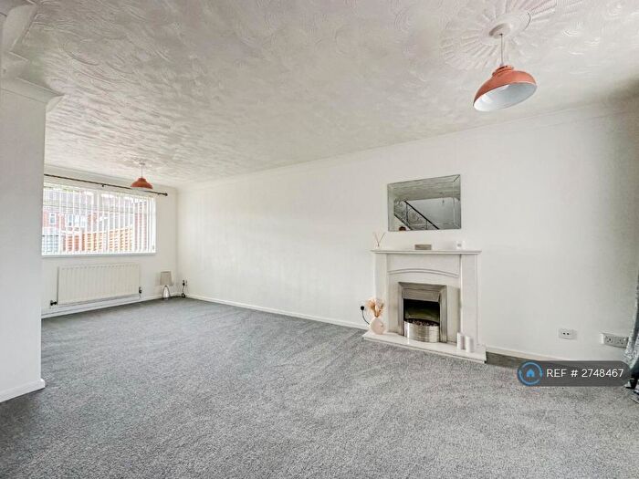 3 Bedroom Terraced House To Rent In Windsor Road, Hull, HU5