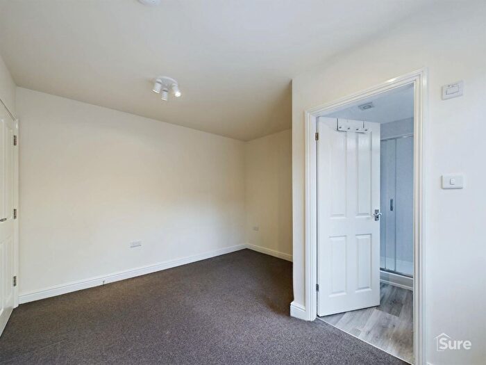 1 Bedroom Flat To Rent In High Street, Burton-On-Trent, Staffordshire, DE14