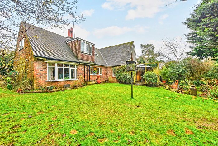 3 Bedroom Detached House For Sale In Farnham Road, Sheet, Petersfield, GU32