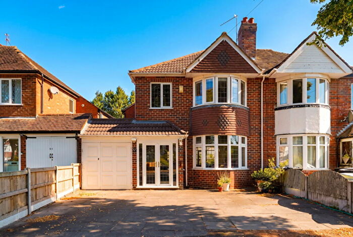3 Bedroom Semi-Detached House For Sale In Sandgate Road, Hall Green, B28
