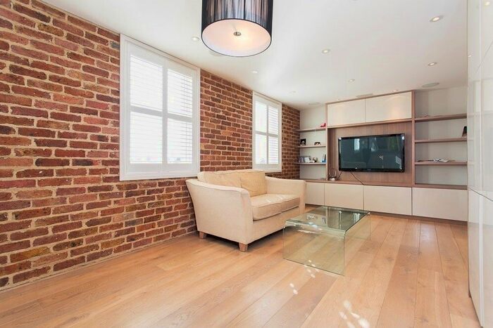 2 Bedroom Flat To Rent In Kingston Road, Wimbledon, SW19