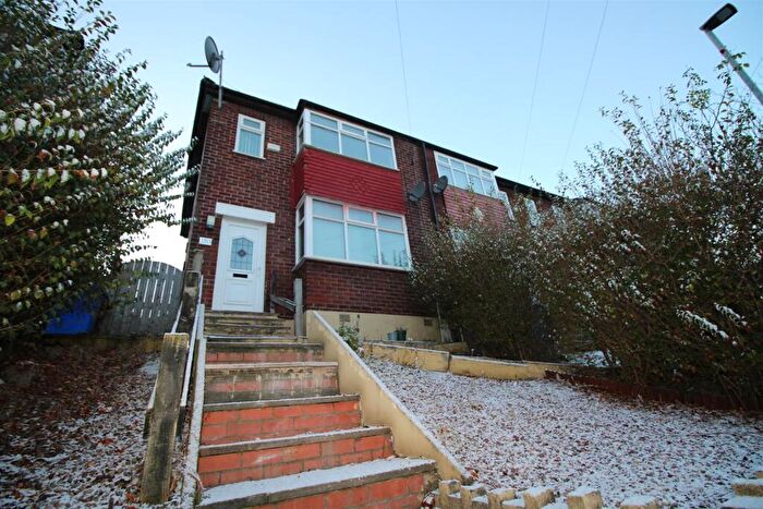 3 Bedroom Terraced House To Rent In Woodlands Road, Manchester, M8