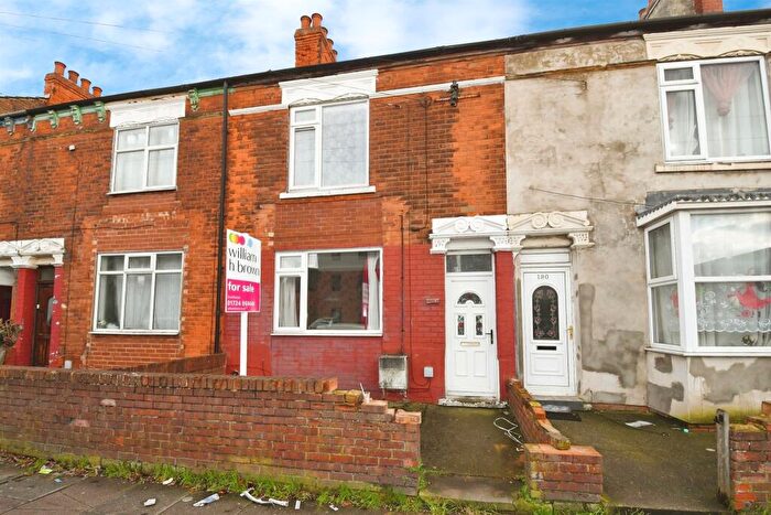 4 Bedroom Terraced House For Sale In Frodingham Road, Scunthorpe, DN15