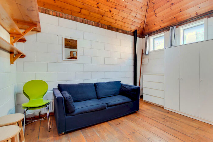 1 Bedroom Flat To Rent In Ronalds Road, Highbury, N5