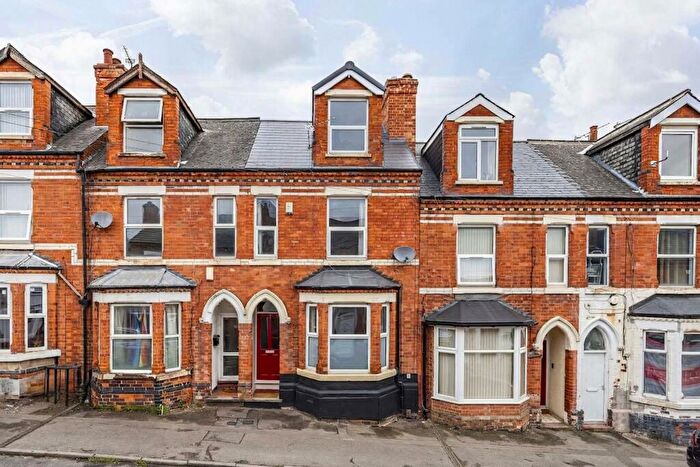 3 Bedroom Terraced House For Sale In Bleasby Street, Nottingham, NG2