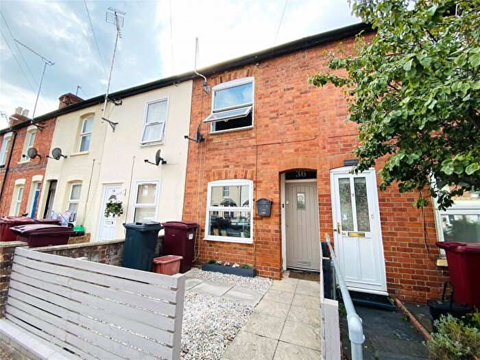 2 Bedroom Terraced House To Rent In Albany Road, Reading, Berkshire, RG30