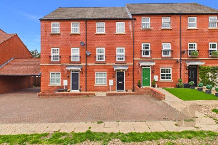 4 Bedroom Town House For Sale In Head Way, Sudbury, CO10