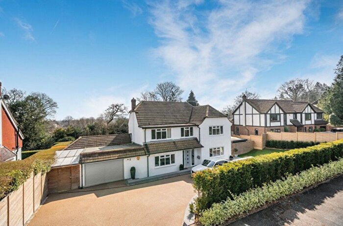 4 Bedroom Detached House To Rent In Hook Heath, Woking, Surrey, GU22